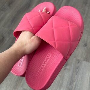 Bottega veneta slide